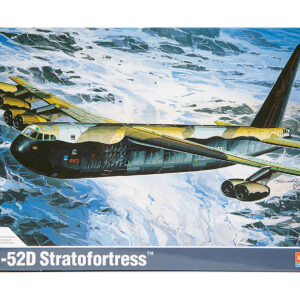 12632 Academy Американский бомбардировщик B 52d Stratofortress (1:144
